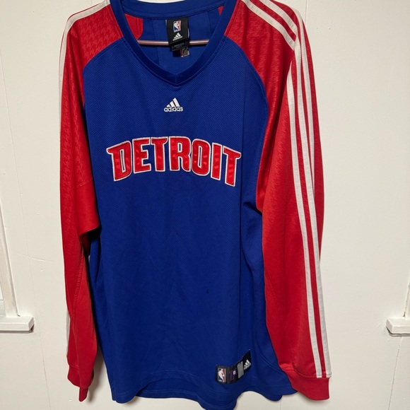 Other - Men Detroit pistons shirt XL